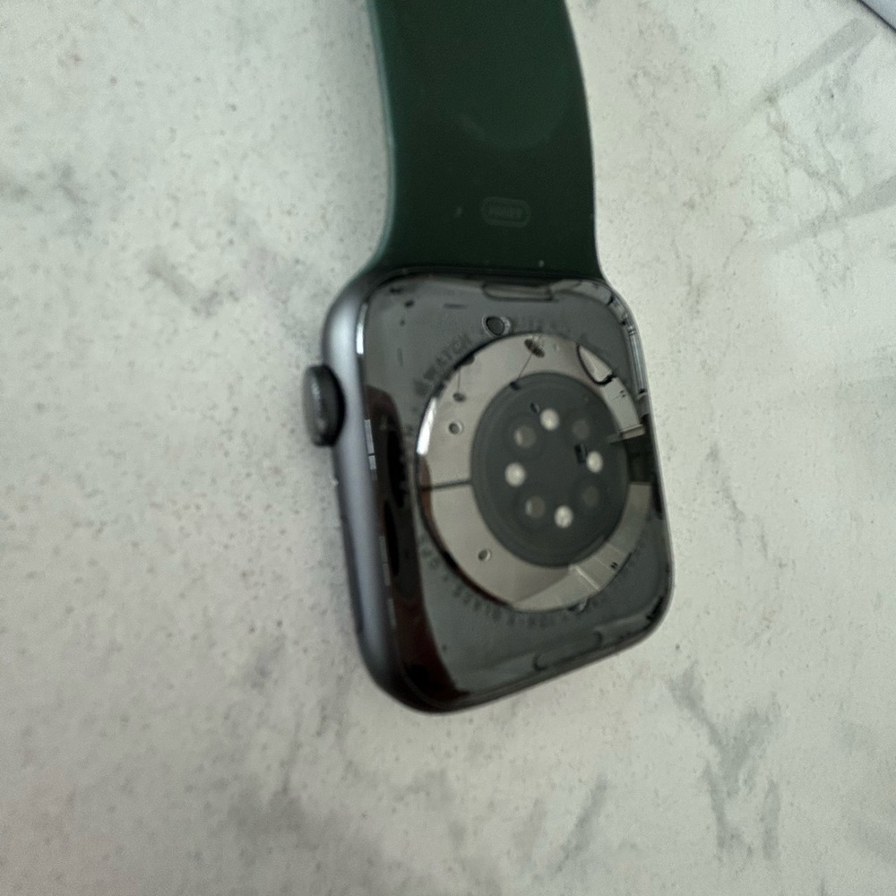 Smartwatch 44mm with Interchangeable Bands - Black and Gray “Brand New”! - Picture 6 of 6